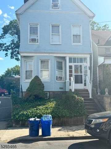 54 Winthrop St, Newark, NJ 07104