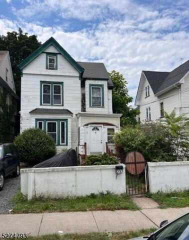 237 Cleveland St, Orange, NJ 07050