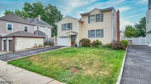 9 Laura Ave, Nutley, NJ 07110