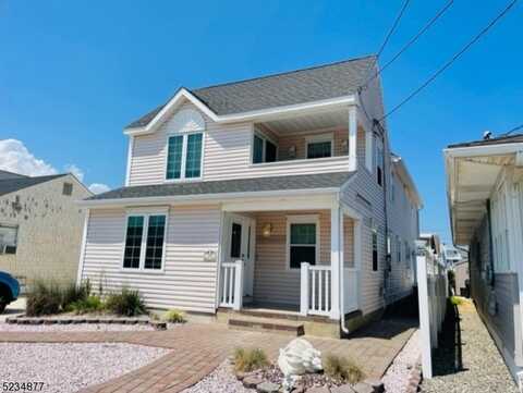 19 Haddonfield Ave, Lavallette Boro, NJ 08735