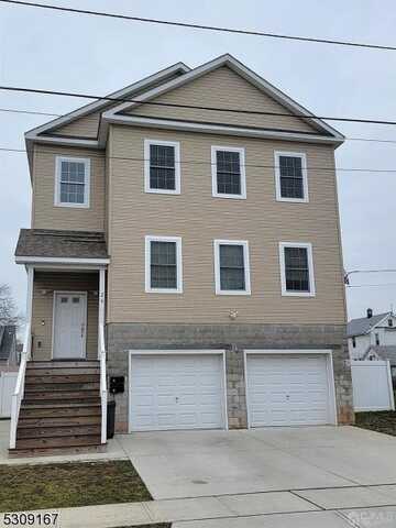 26 Noe St, Carteret, NJ 07008