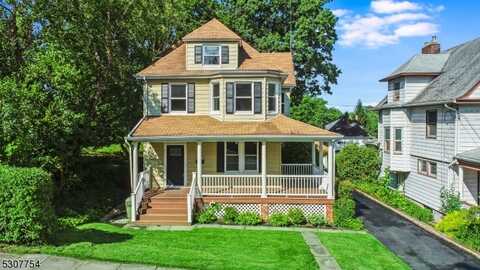 392 Lookout Ave, Hackensack, NJ 07601