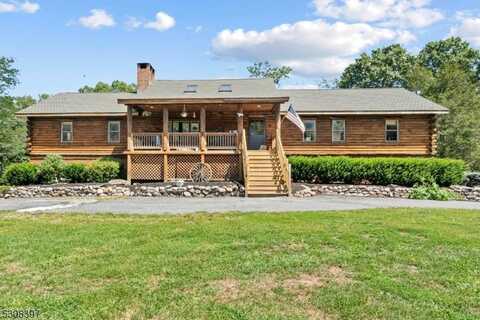 2 Alice Ct, Blairstown, NJ 07825