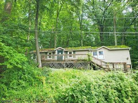 96 Hilltop Trl, Sparta, NJ 07871