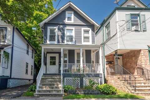 53 Mission St, Montclair, NJ 07042