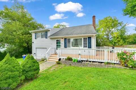 13 Wilson Dr, Ogdensburg, NJ 07439