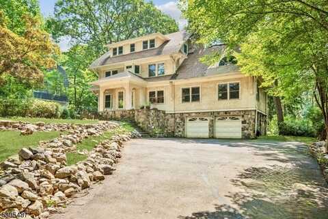 88 Pollard Rd, Mountain Lakes, NJ 07046