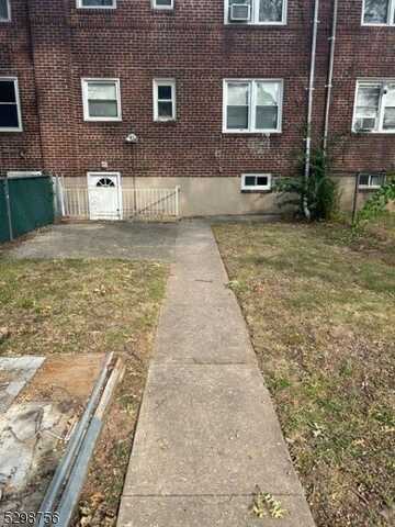 698 Audrey Dr, Rahway, NJ 07065