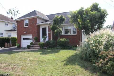 228 Amsterdam Ave, Roselle, NJ 07203