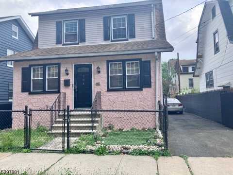 104 Pine Grove Ter, Newark, NJ 07106