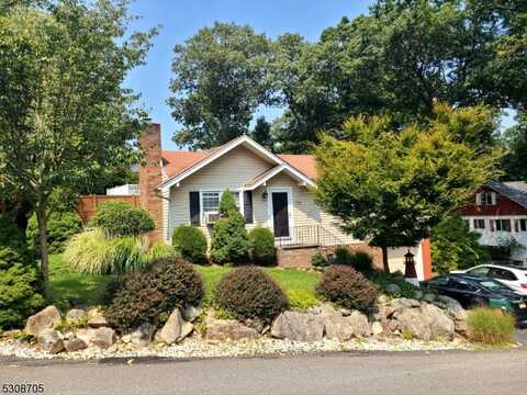 114 Bishop Rock Rd, Hopatcong, NJ 07843