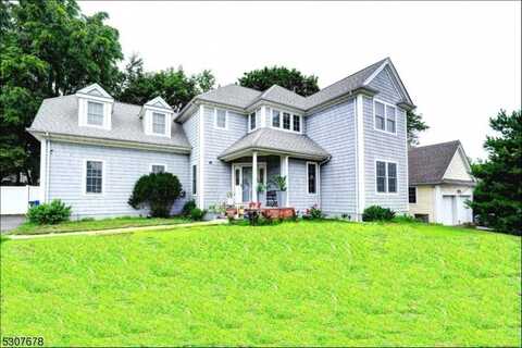 5 Holly Ct, Bloomfield, NJ 07003