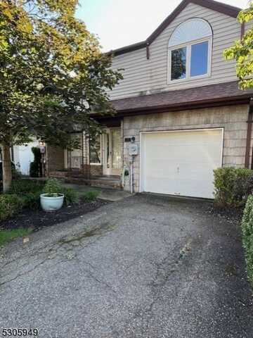 28 Monett Ct, Whippany, NJ 07950