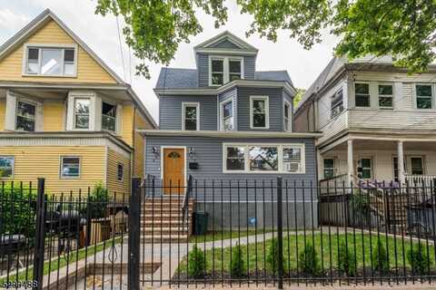 457-459 4Th Ave W, Newark, NJ 07107