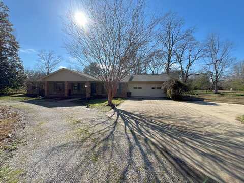 243 Lone Oak Cir, West Point, MS 39773