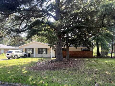 708 Cottonwood Dr, Starkville, MS 39759