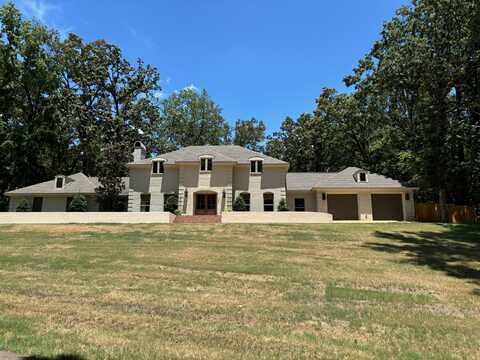 1514 Hickory Ln, Columbus, MS 39705