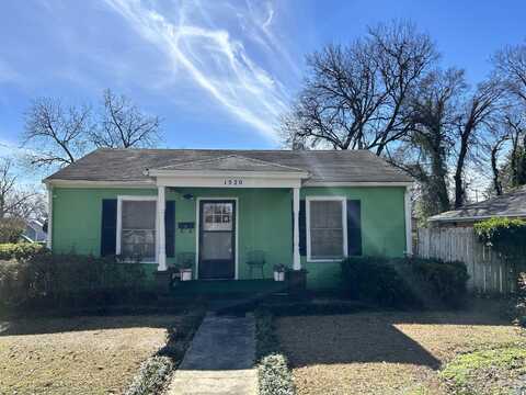 1520 Bell Ave, Columbus, MS 39701