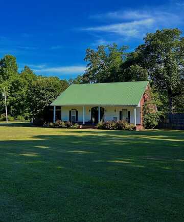 136 Richards Ln, Caledonia, MS 39740