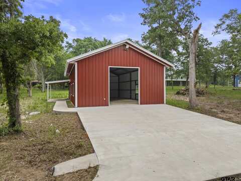 28 Pine Grove Road, Scroggins, TX 75480