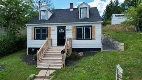 226 Pocahontas Ave, Ronceverte, WV 24970