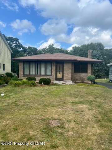 1939 E Broad Street, Beaver Meadows, PA 18216