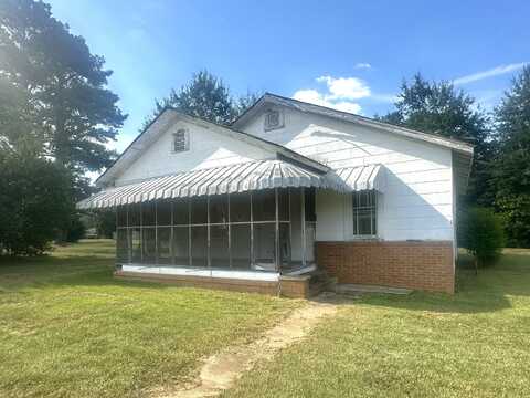 209 Indiana Ave., New Hebron, MS 39140