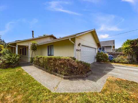 1047 Coach Way, McKinleyville, CA 95519