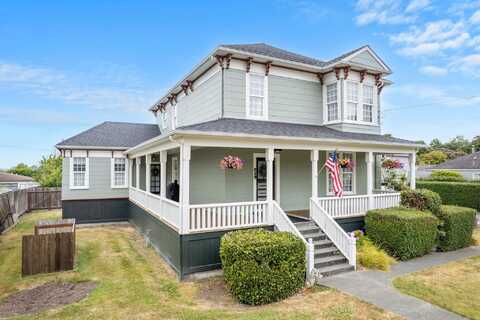 239 Ocean Avenue, Ferndale, CA 95536