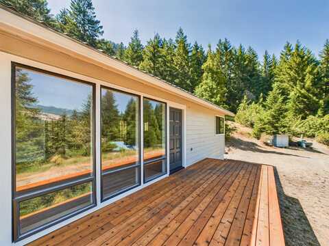 3350 Mountain View Road, Kneeland, CA 95549