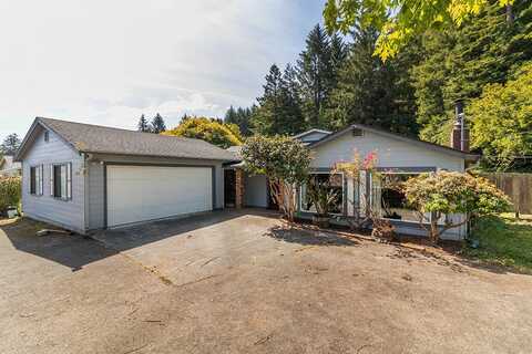 2210 Cochran Road, McKinleyville, CA 95519