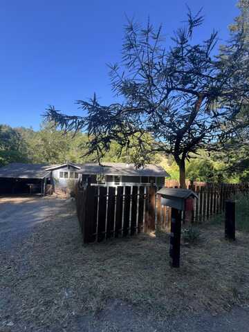 1703 E E Branch Road, Garberville, CA 95542