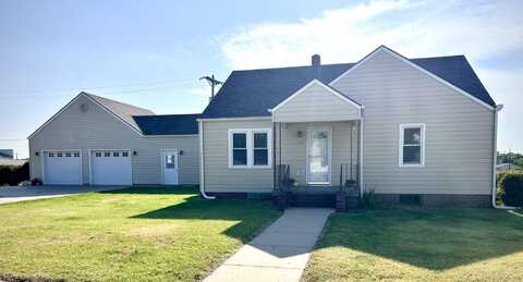 503 Iron St, Victoria, KS 67671