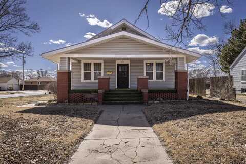 216 E 16th St, Hays, KS 67601