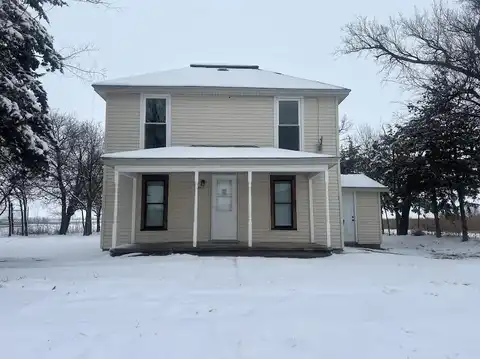 643 E 5th Ave, St. John, KS 67576