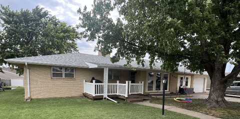 609 Jefferson, Victoria, KS 67671