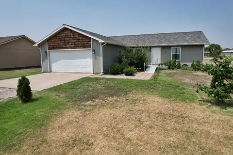 9 Hackberry Dr, Quinter, KS 67752