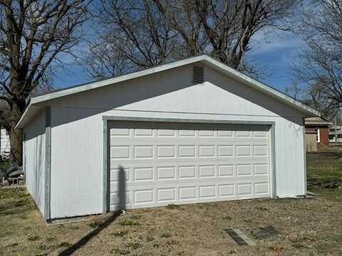 111 N 5th St, Otis, KS 67565