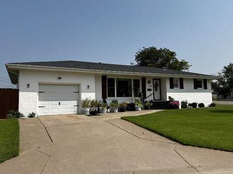 301 W 4th, Ellis, KS 67637