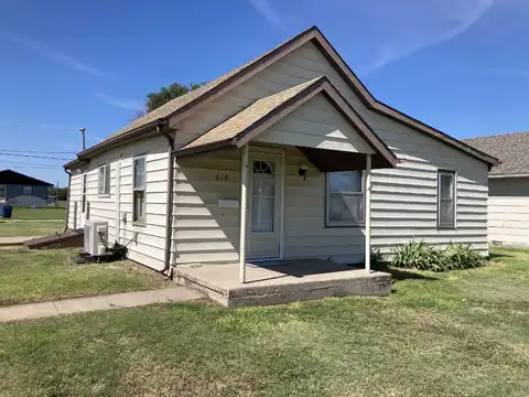 618 E 6th, Hays, KS 67601