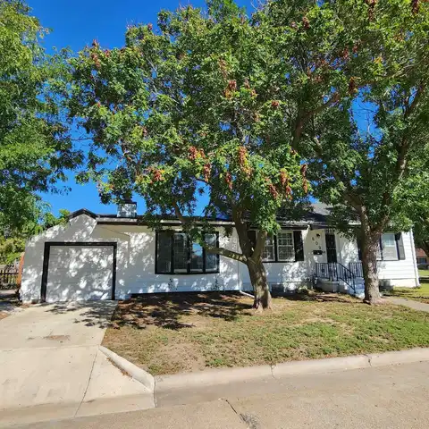 609 N Ober, Russell, KS 67665