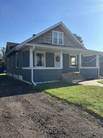 207 E 14th, Hays, KS 67601