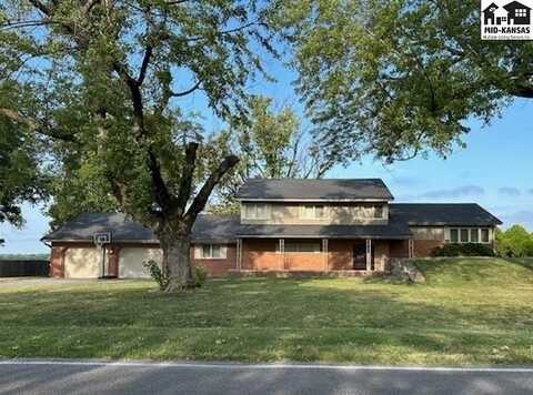 4103 Panorama Dr, Hutchinson, KS 67502