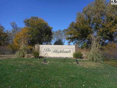 000 Paganica Pass, Hutchinson, KS 67502