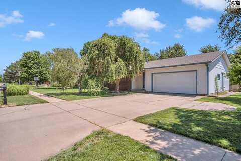 605 Penn Dr, McPherson, KS 67460