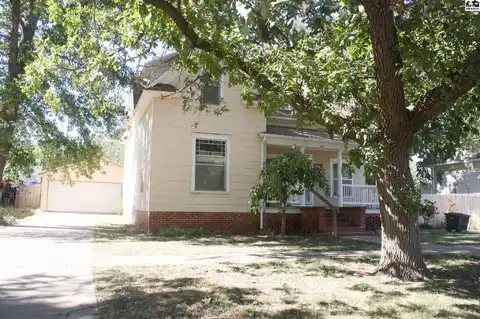 407 S Pine St, Pratt, KS 67124