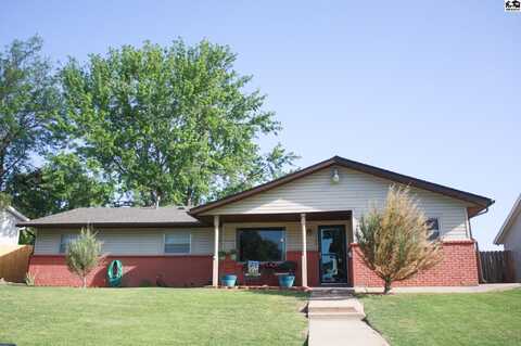 1304 E 5th St, Pratt, KS 67124