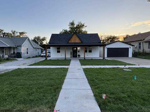 505 N West Ave, Lyons, KS 67554