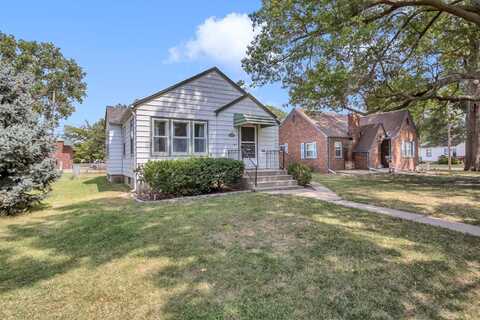 1204 N Maple St, McPherson, KS 67460