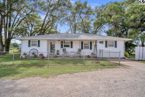 300 S Cole St, Lindsborg, KS 67456